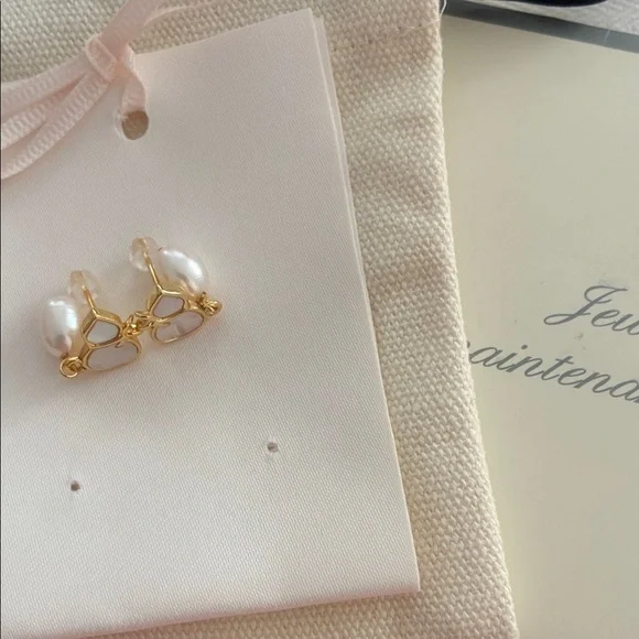 Gold Enamel & Mother of Pearl Earrings - Picture 6 of 7